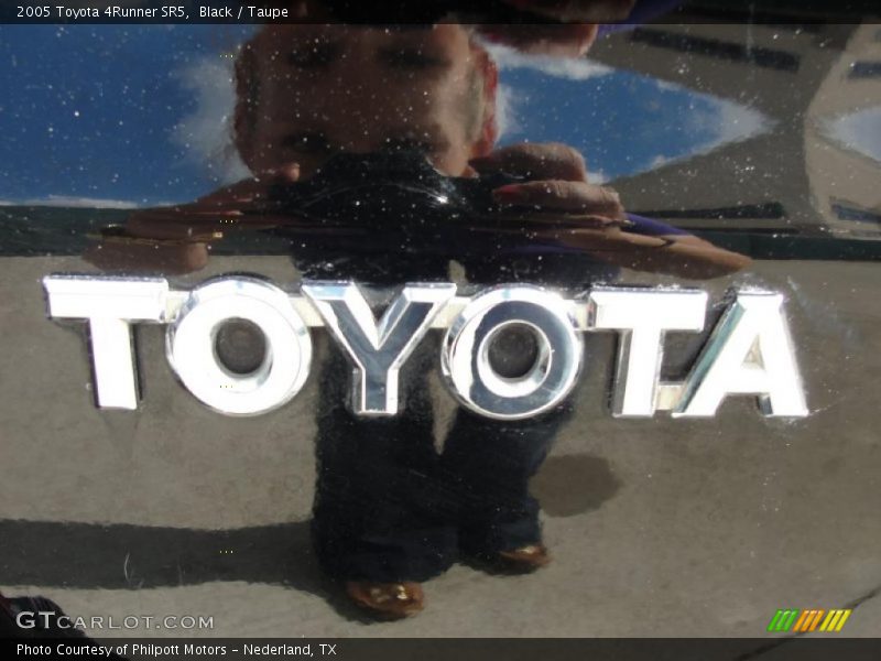 Black / Taupe 2005 Toyota 4Runner SR5