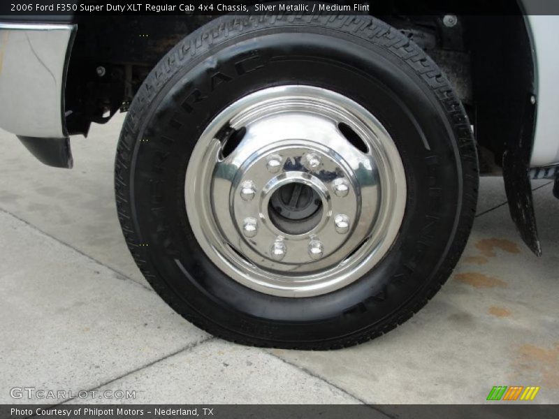  2006 F350 Super Duty XLT Regular Cab 4x4 Chassis Wheel