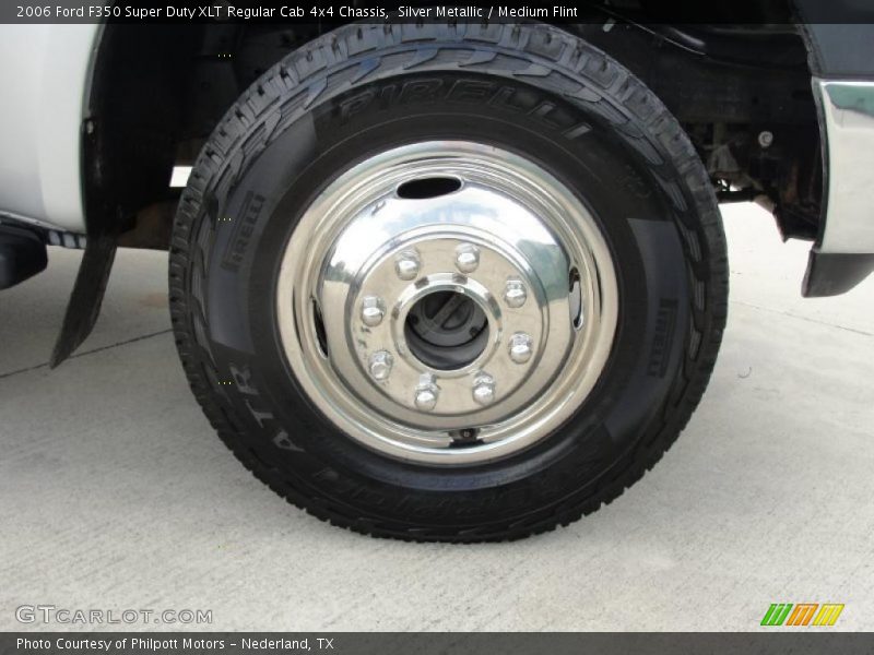  2006 F350 Super Duty XLT Regular Cab 4x4 Chassis Wheel