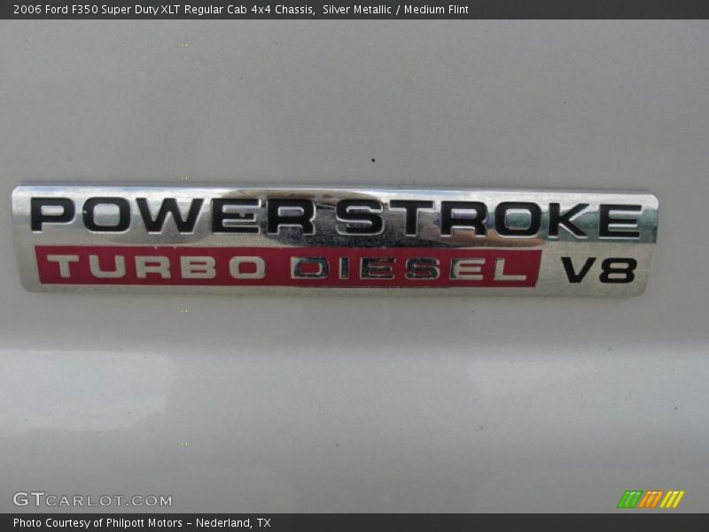  2006 F350 Super Duty XLT Regular Cab 4x4 Chassis Logo