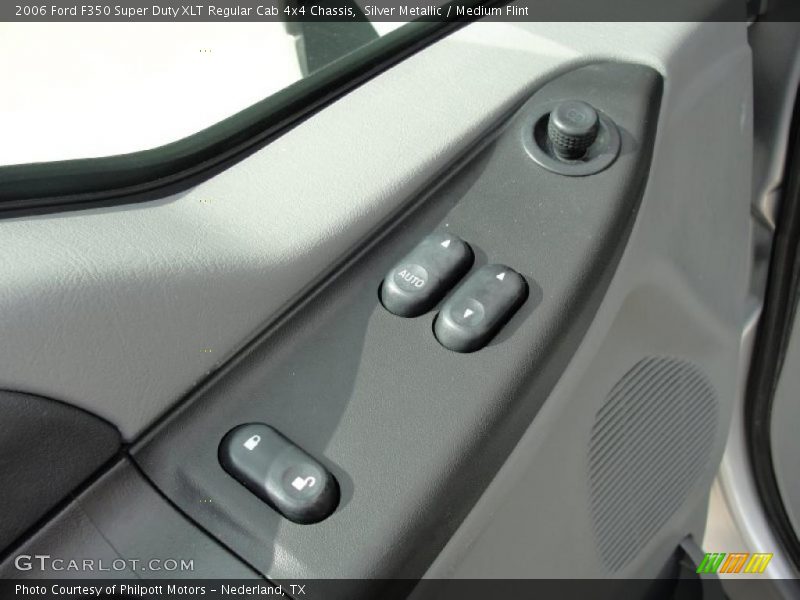 Silver Metallic / Medium Flint 2006 Ford F350 Super Duty XLT Regular Cab 4x4 Chassis