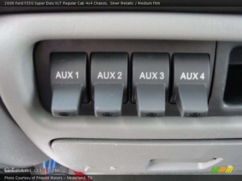 Silver Metallic / Medium Flint 2006 Ford F350 Super Duty XLT Regular Cab 4x4 Chassis