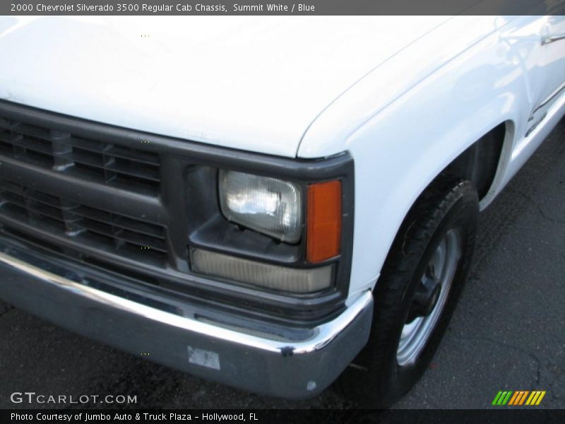 Summit White / Blue 2000 Chevrolet Silverado 3500 Regular Cab Chassis