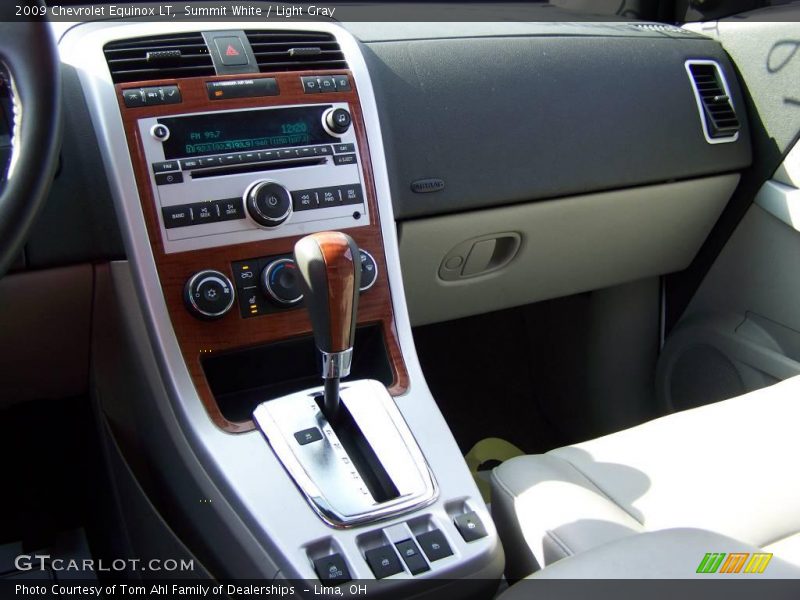 Summit White / Light Gray 2009 Chevrolet Equinox LT