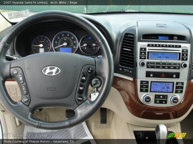 Dashboard of 2007 Santa Fe Limited