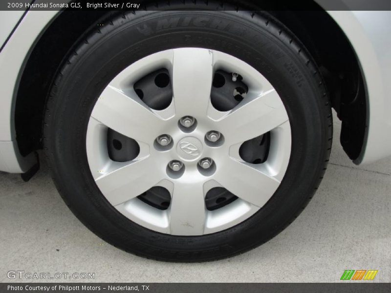 Bright Silver / Gray 2009 Hyundai Sonata GLS