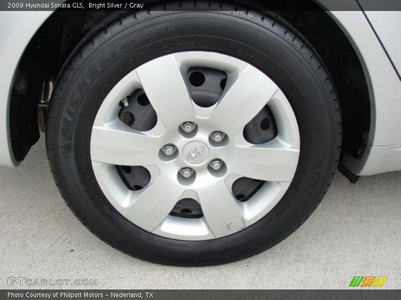 Bright Silver / Gray 2009 Hyundai Sonata GLS