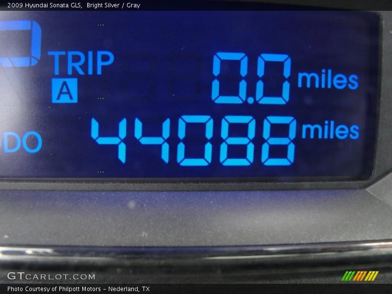 Bright Silver / Gray 2009 Hyundai Sonata GLS