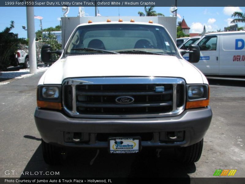 Oxford White / Medium Graphite 1999 Ford F550 Super Duty XL Utility Crane Truck