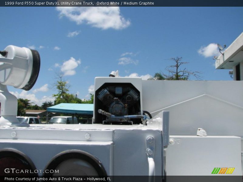  1999 F550 Super Duty XL Utility Crane Truck Oxford White