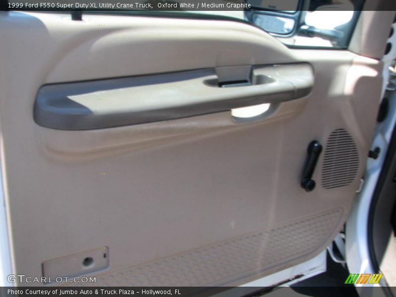 Oxford White / Medium Graphite 1999 Ford F550 Super Duty XL Utility Crane Truck
