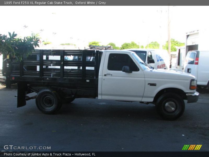 Oxford White / Grey 1995 Ford F250 XL Regular Cab Stake Truck