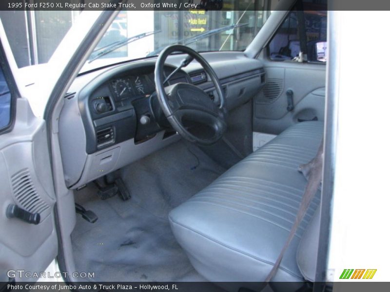 Oxford White / Grey 1995 Ford F250 XL Regular Cab Stake Truck