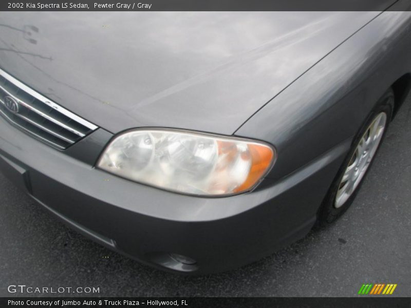Pewter Gray / Gray 2002 Kia Spectra LS Sedan