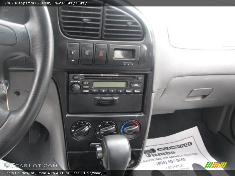 Pewter Gray / Gray 2002 Kia Spectra LS Sedan