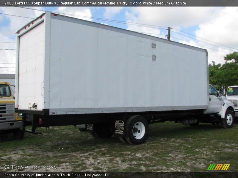 Oxford White / Medium Graphite 2003 Ford F650 Super Duty XL Regular Cab Commerical Moving Truck