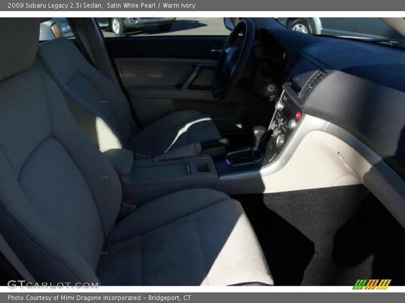 Satin White Pearl / Warm Ivory 2009 Subaru Legacy 2.5i Sedan