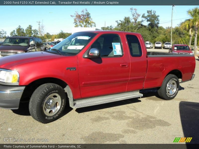 Toreador Red Metallic / Medium Graphite 2000 Ford F150 XLT Extended Cab