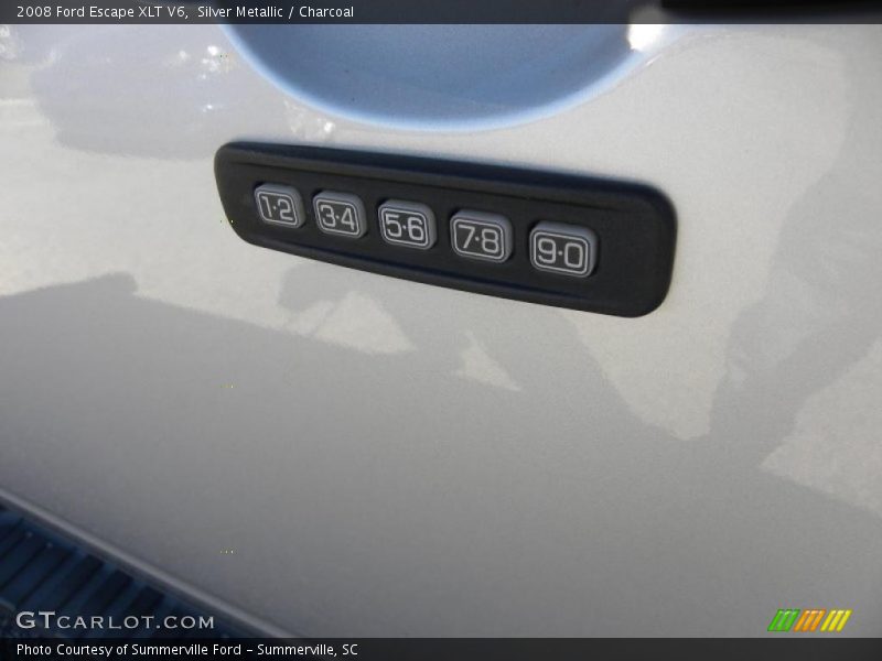 Silver Metallic / Charcoal 2008 Ford Escape XLT V6