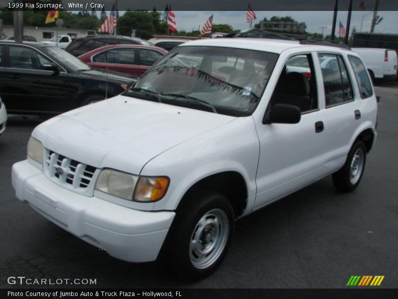 White / Gray 1999 Kia Sportage