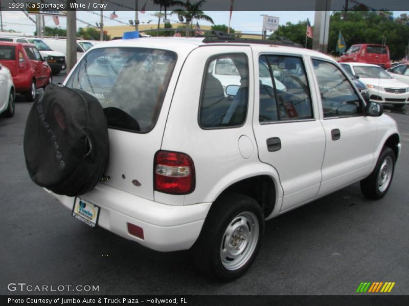 White / Gray 1999 Kia Sportage