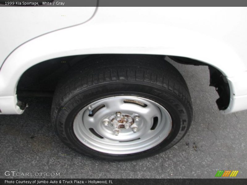 White / Gray 1999 Kia Sportage