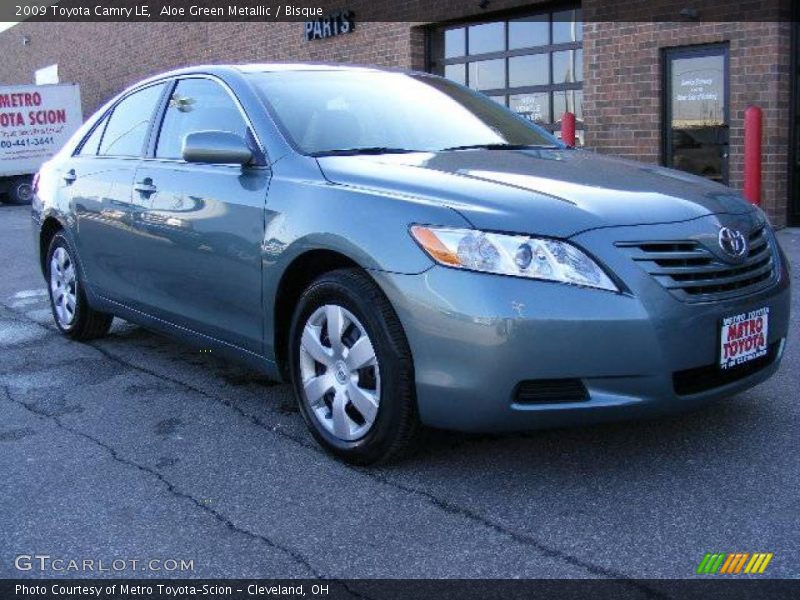 Aloe Green Metallic / Bisque 2009 Toyota Camry LE