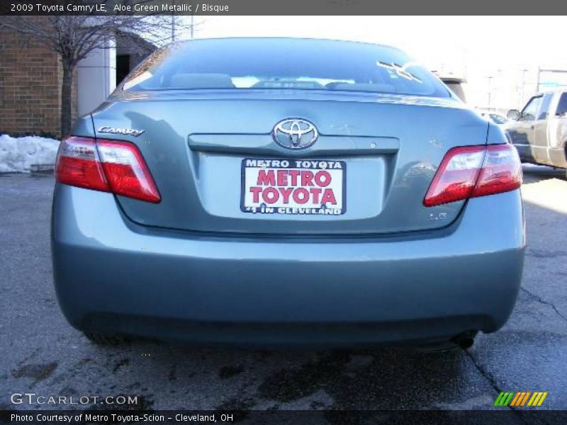 Aloe Green Metallic / Bisque 2009 Toyota Camry LE