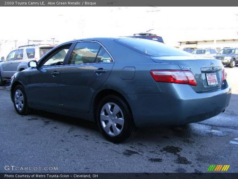 Aloe Green Metallic / Bisque 2009 Toyota Camry LE