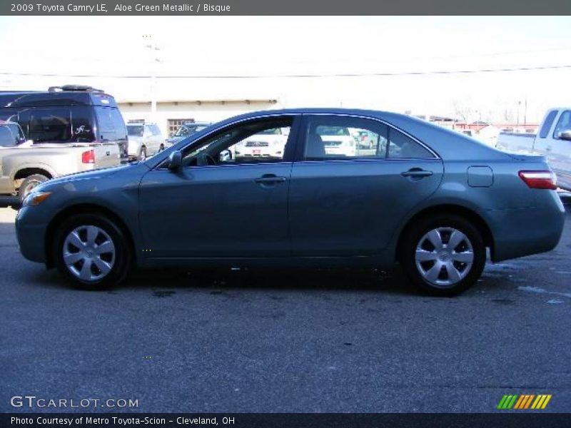 Aloe Green Metallic / Bisque 2009 Toyota Camry LE