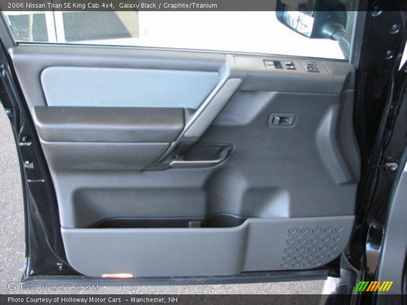Door Panel of 2006 Titan SE King Cab 4x4