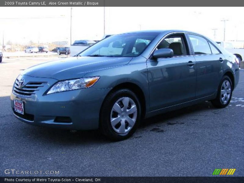 Aloe Green Metallic / Bisque 2009 Toyota Camry LE