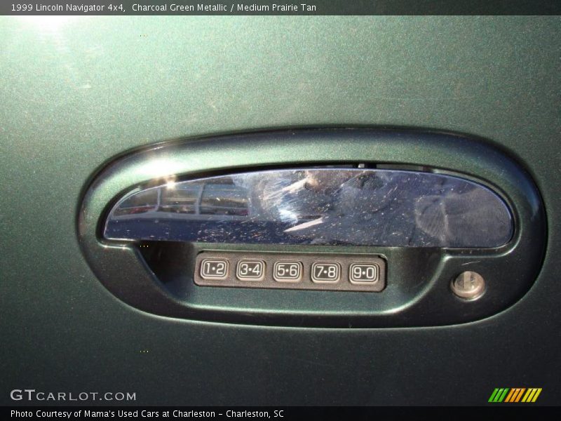 Charcoal Green Metallic / Medium Prairie Tan 1999 Lincoln Navigator 4x4