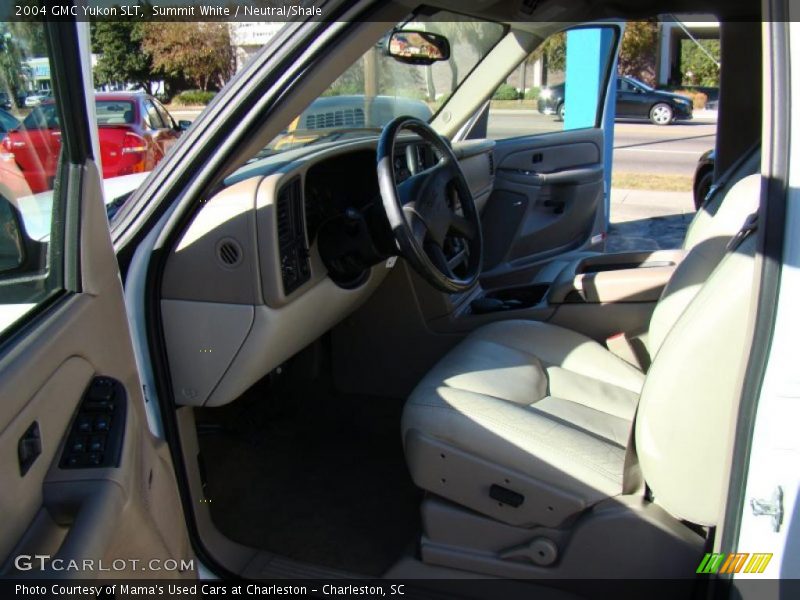 Summit White / Neutral/Shale 2004 GMC Yukon SLT