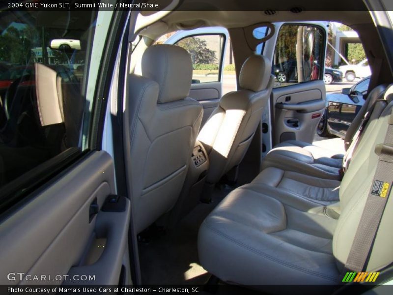 Summit White / Neutral/Shale 2004 GMC Yukon SLT