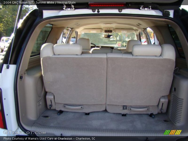 Summit White / Neutral/Shale 2004 GMC Yukon SLT