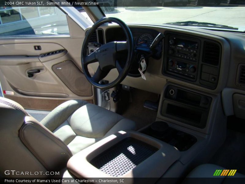 Summit White / Neutral/Shale 2004 GMC Yukon SLT