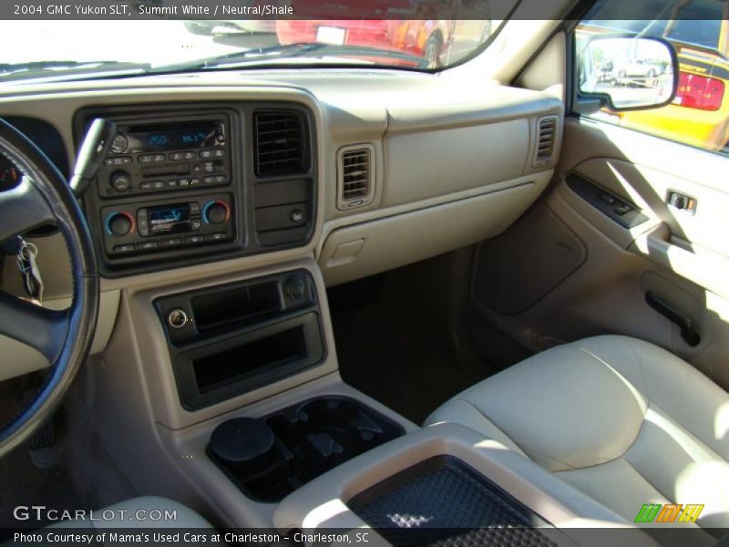 Summit White / Neutral/Shale 2004 GMC Yukon SLT