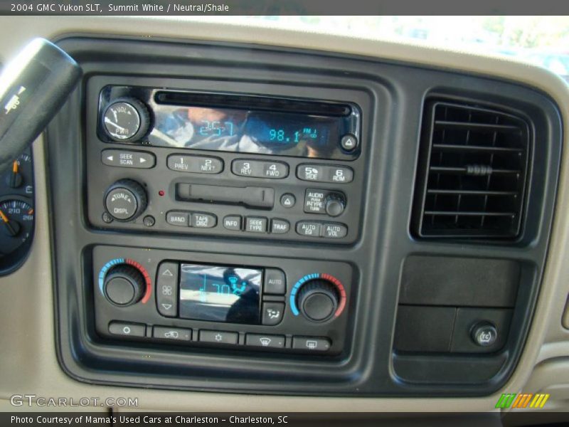 Summit White / Neutral/Shale 2004 GMC Yukon SLT