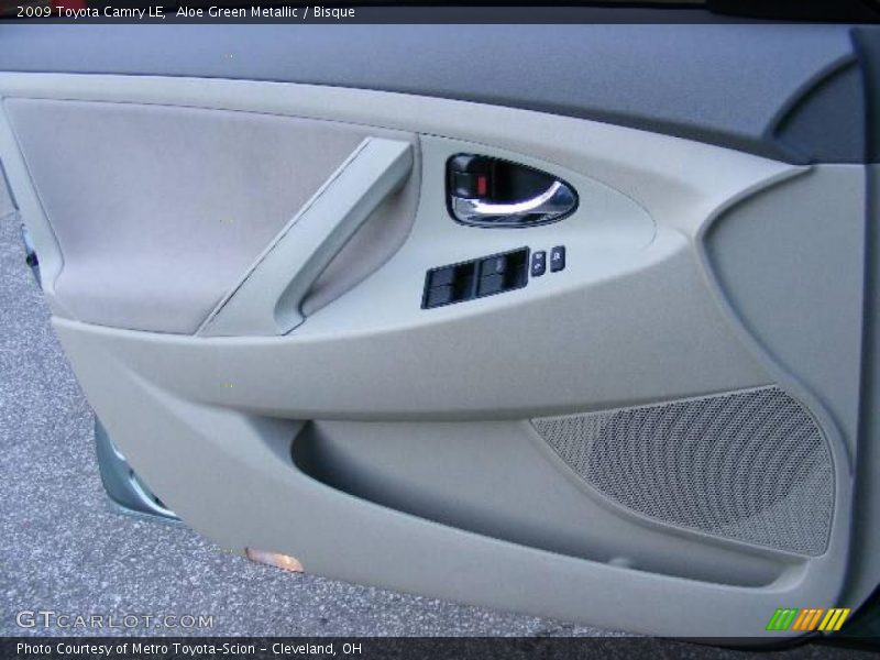 Aloe Green Metallic / Bisque 2009 Toyota Camry LE