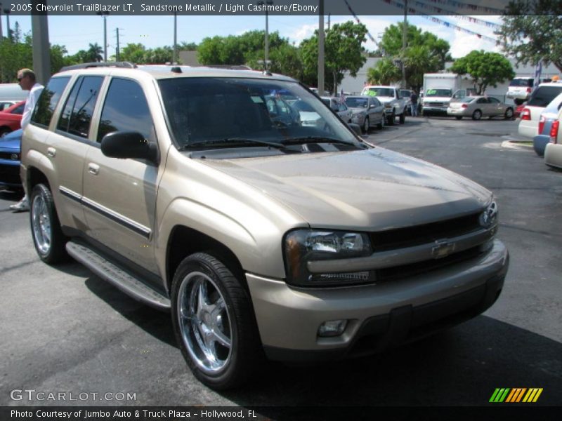 Sandstone Metallic / Light Cashmere/Ebony 2005 Chevrolet TrailBlazer LT
