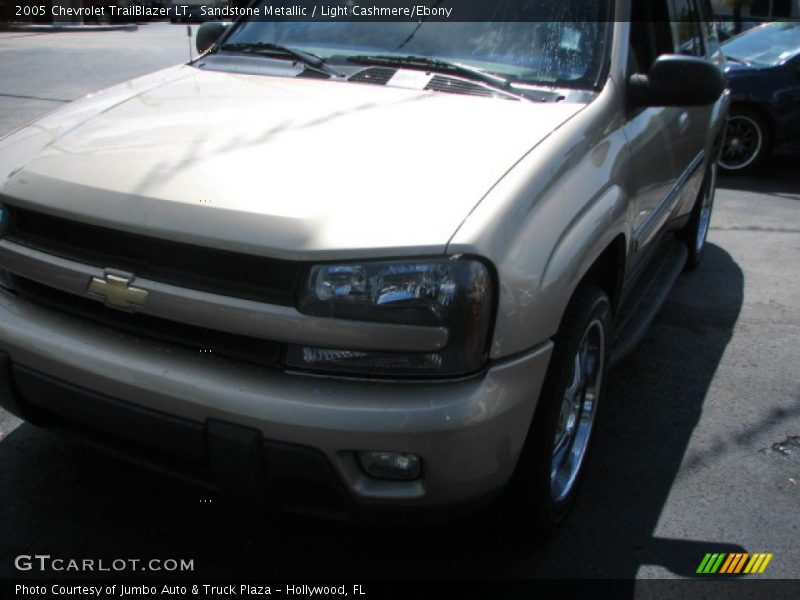 Sandstone Metallic / Light Cashmere/Ebony 2005 Chevrolet TrailBlazer LT