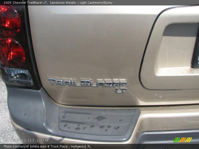 Sandstone Metallic / Light Cashmere/Ebony 2005 Chevrolet TrailBlazer LT