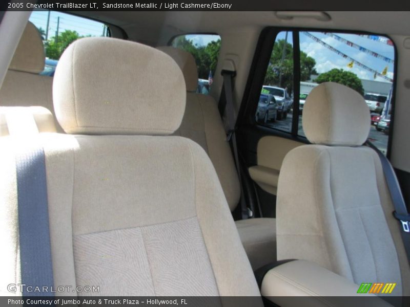 Sandstone Metallic / Light Cashmere/Ebony 2005 Chevrolet TrailBlazer LT