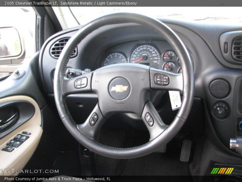 Sandstone Metallic / Light Cashmere/Ebony 2005 Chevrolet TrailBlazer LT