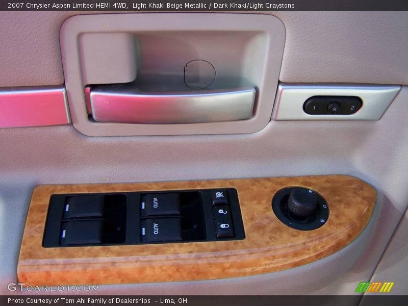 Light Khaki Beige Metallic / Dark Khaki/Light Graystone 2007 Chrysler Aspen Limited HEMI 4WD