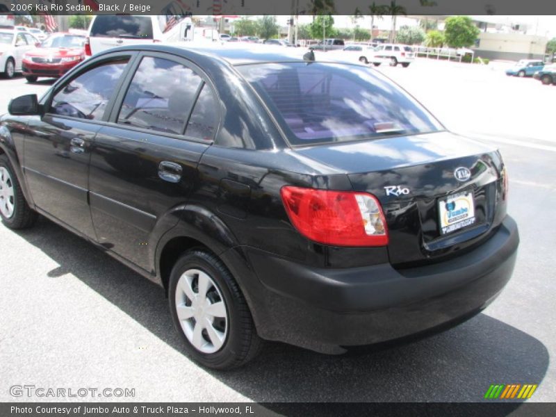 Black / Beige 2006 Kia Rio Sedan