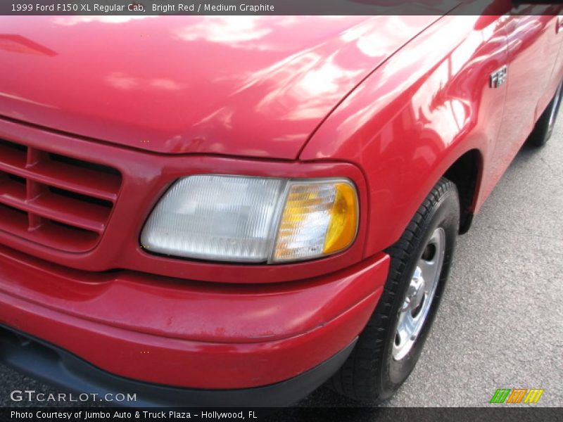 Bright Red / Medium Graphite 1999 Ford F150 XL Regular Cab