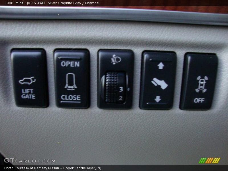 Controls of 2008 QX 56 4WD
