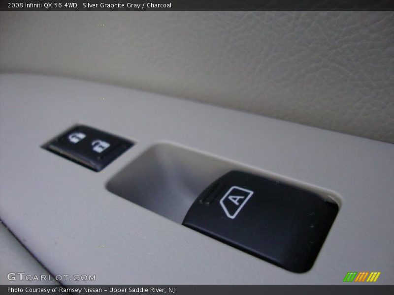 Controls of 2008 QX 56 4WD